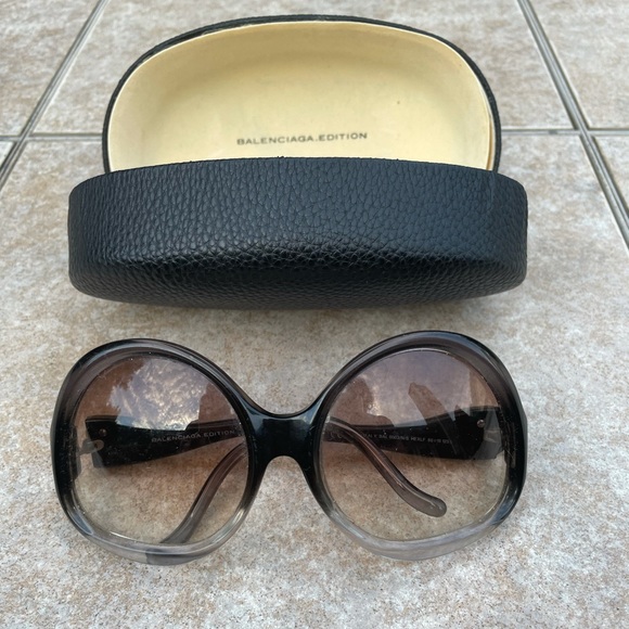 Balenciaga Accessories - Vintage Balenciaga Womens Sunglasses
